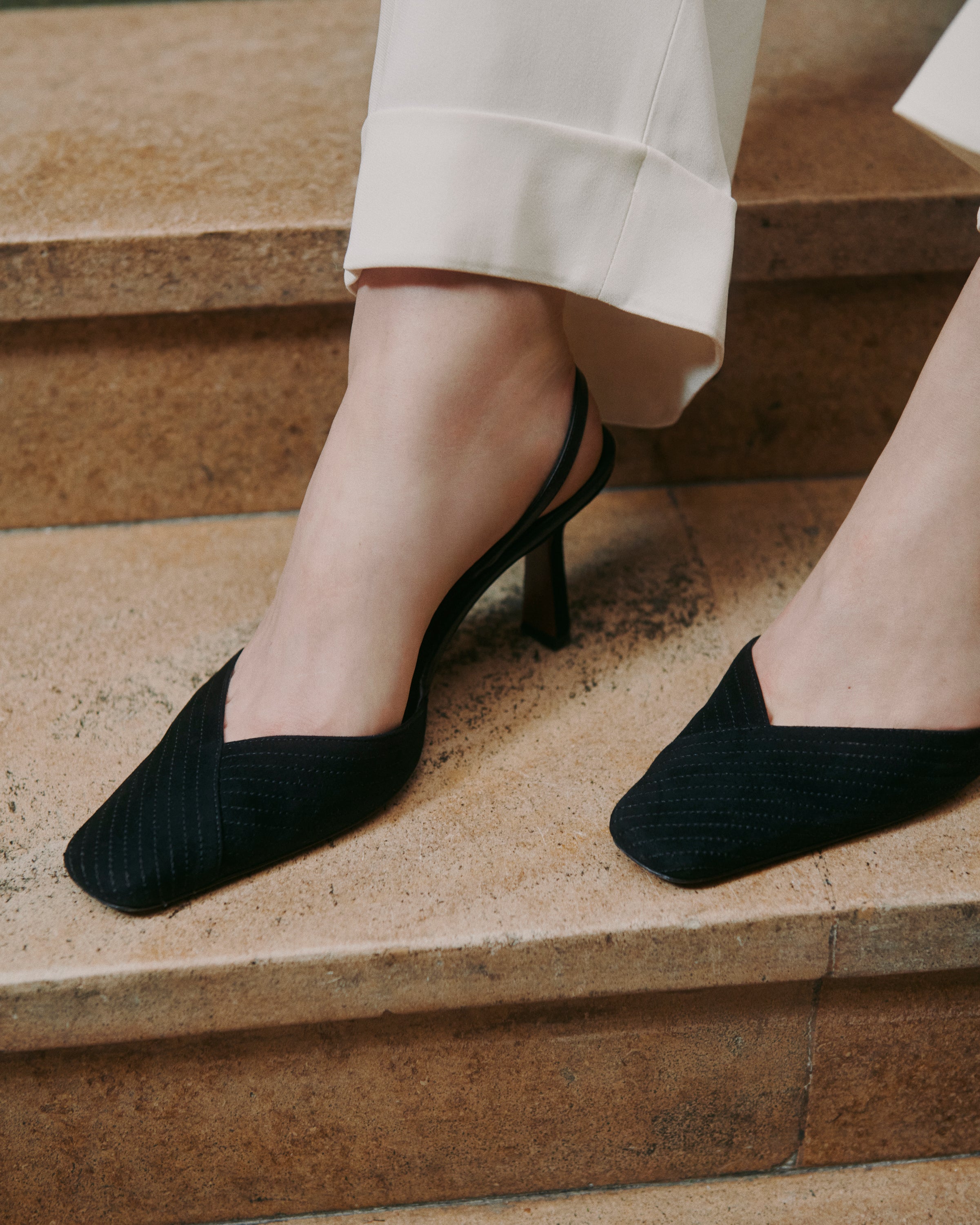 Shrimps, Aligne & Neous Sample Sale